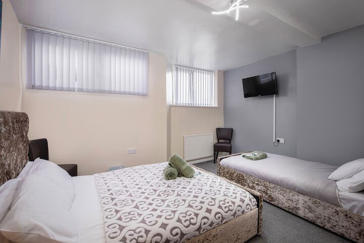 Room 13 of 23