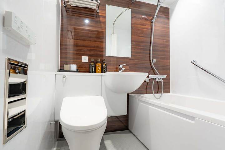 Clean Restrooms