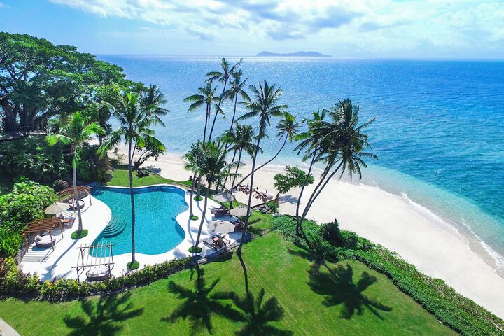 Hotel with Pool