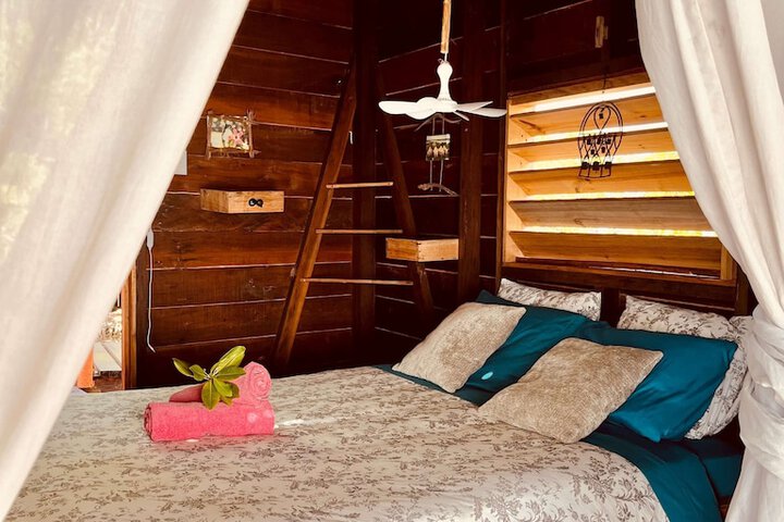 Room 14 of 118