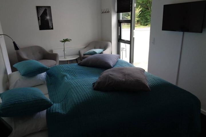 Room 8 of 28