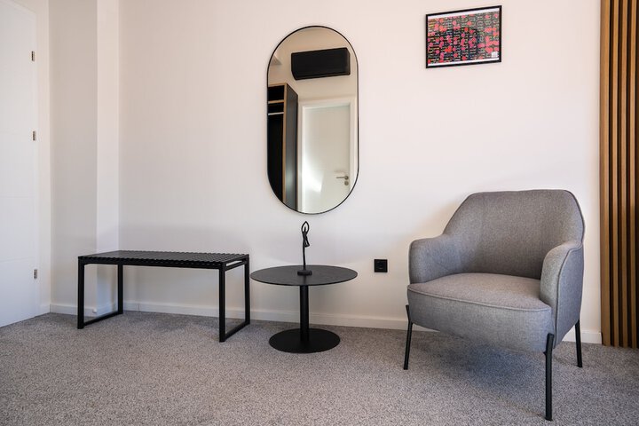 Room 10 of 39