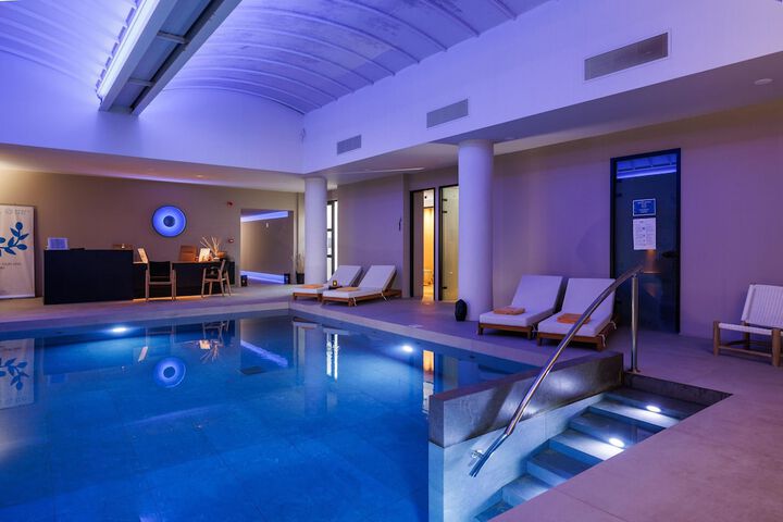 Pool 81 of 209