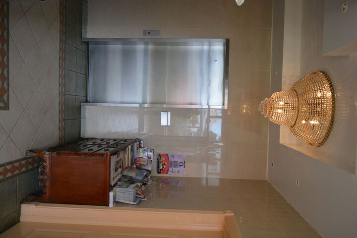 Hotel 2 of 43