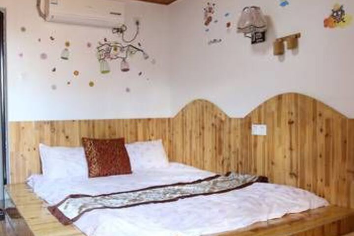 Room 33 of 42