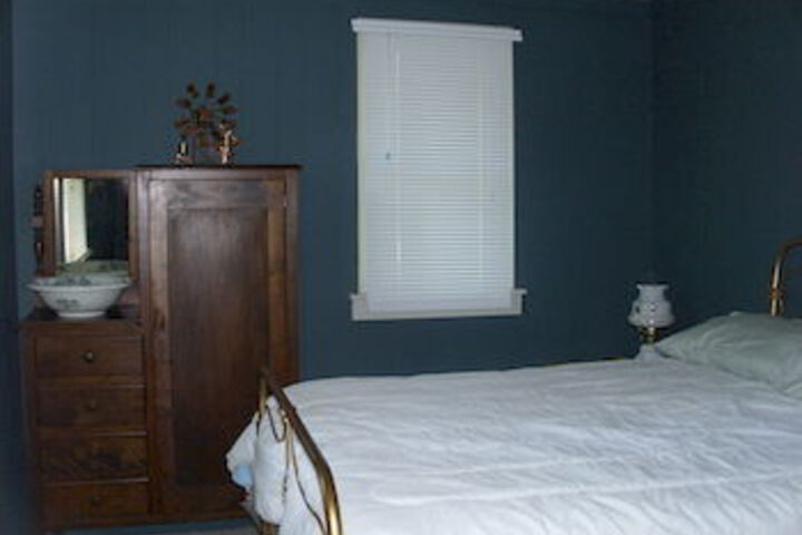 Room 3 of 7