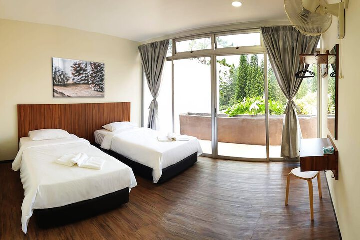 Room 4 of 17