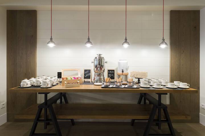 Breakfast/Coffee Service 78 of 140