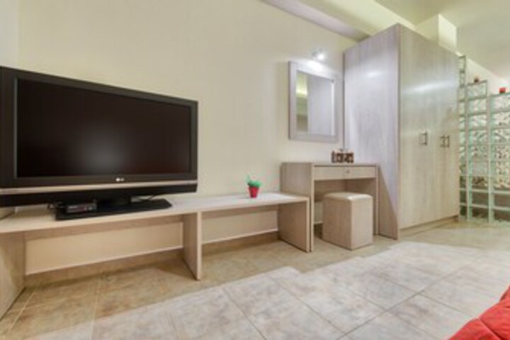 Room 7 of 20