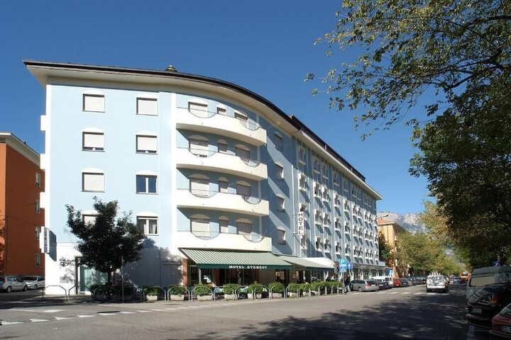 Hotel 33 of 33