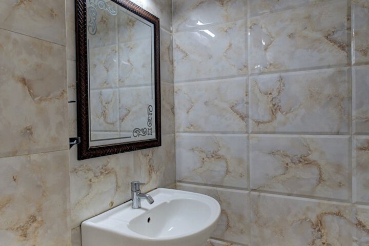 Room 16 of 24