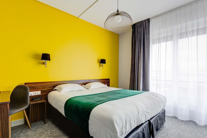 Room 7 of 50