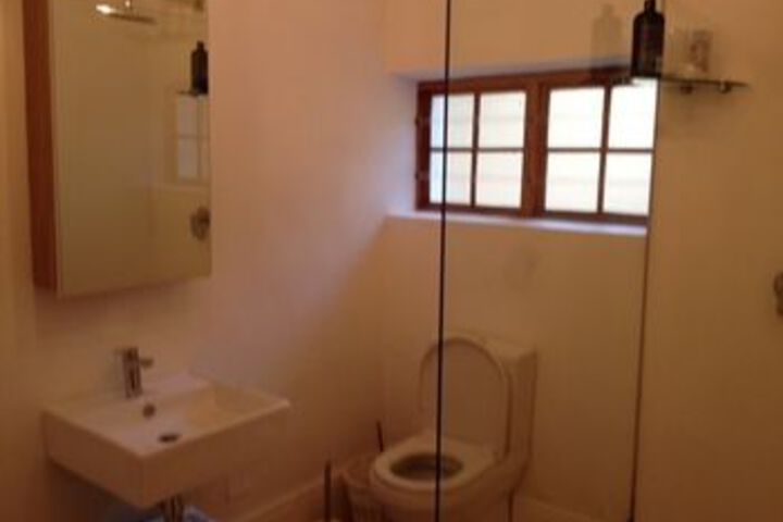 Room 6 of 36