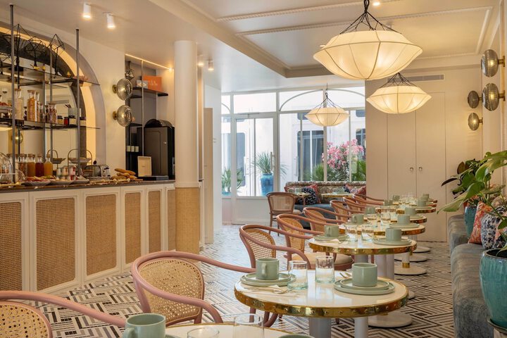 Breakfast/Coffee Service 21 of 26