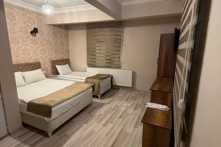 Room 7 of 17