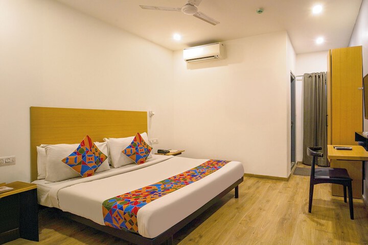 Room 20 of 28
