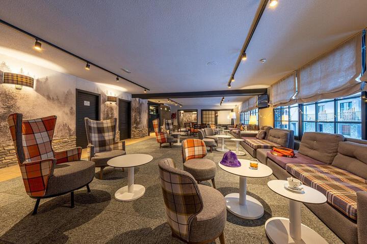 Lobby Entry