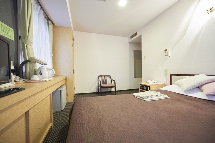 Room 10 of 31