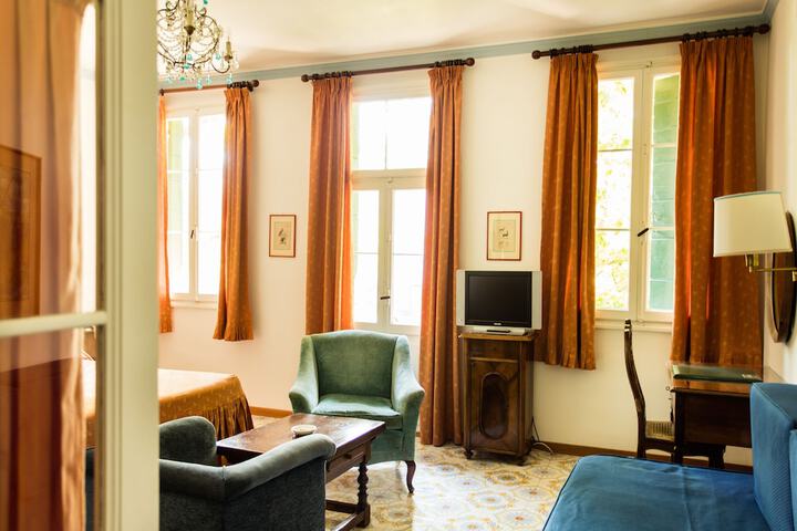Room 30 of 72