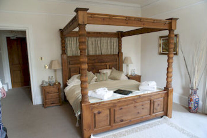 Room 43 of 92