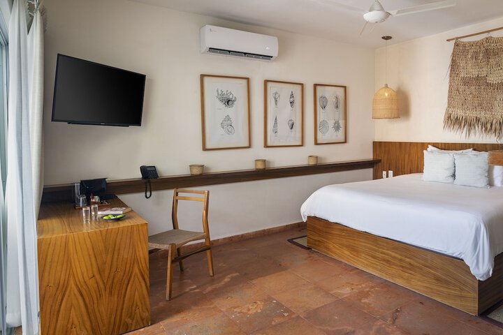 Room 46 of 95