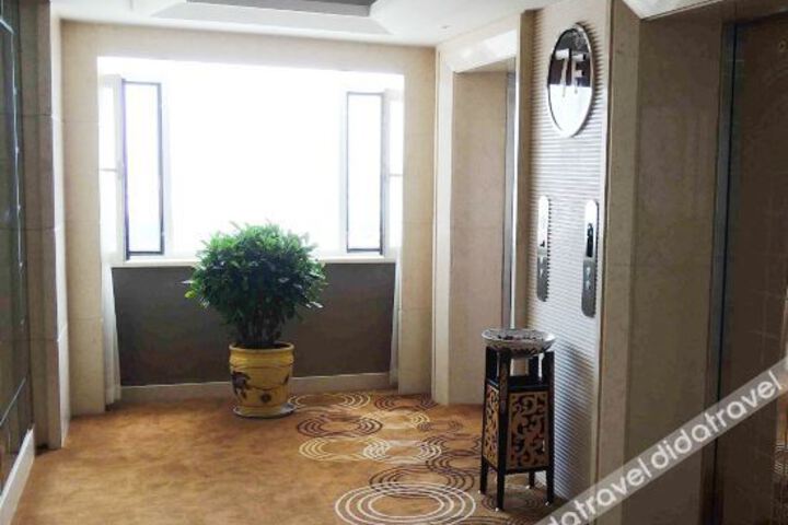 Hotel Interior 12 of 25