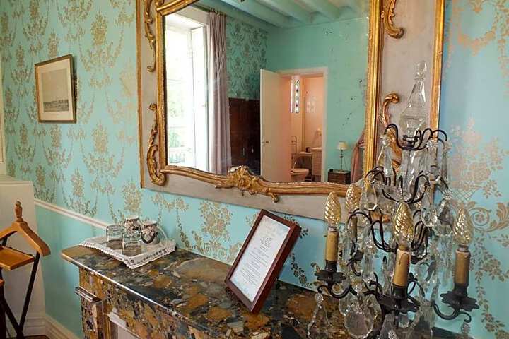 Inside Room Photo