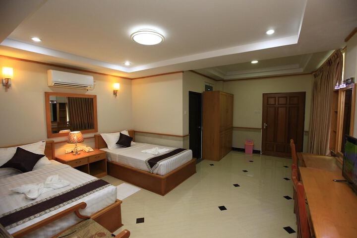 Room 6 of 23