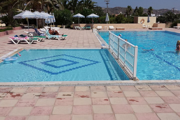 Pools & Facilities
