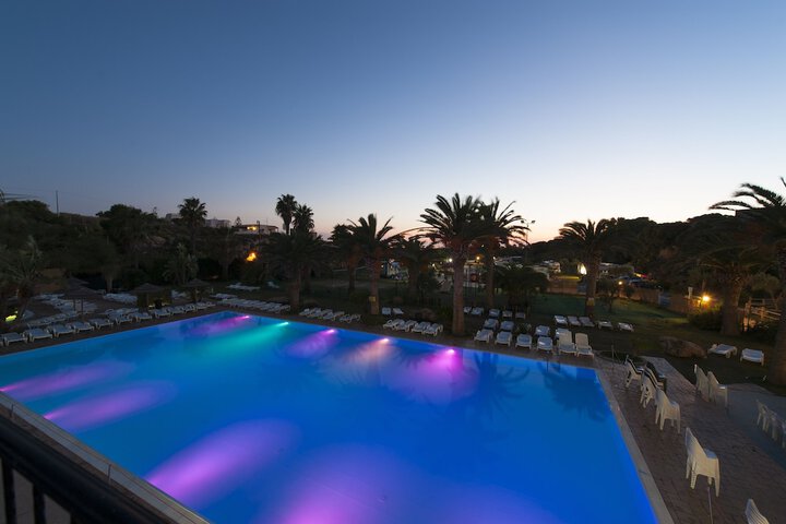 Hotel with Pool