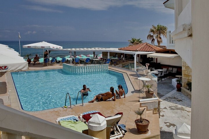 Pool 43 of 98