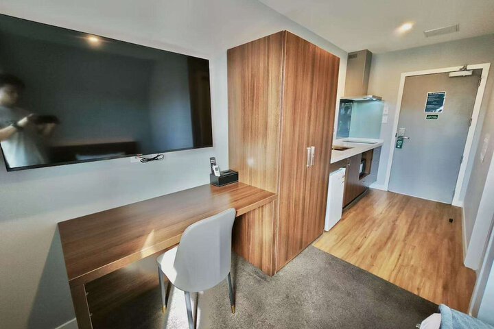 Room 3 of 31