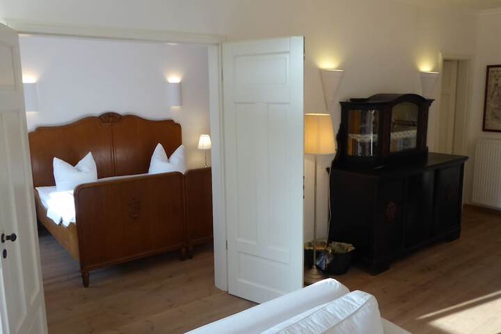 Room 30 of 44