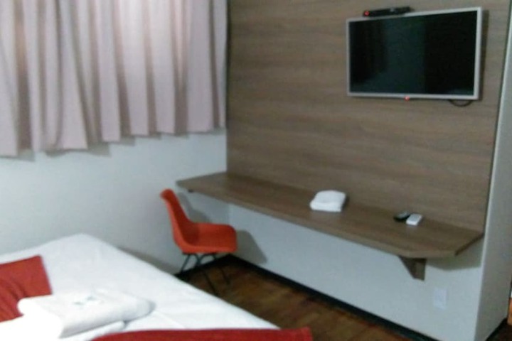 Room 17 of 35