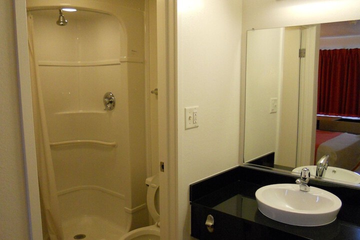 Room 44 of 69