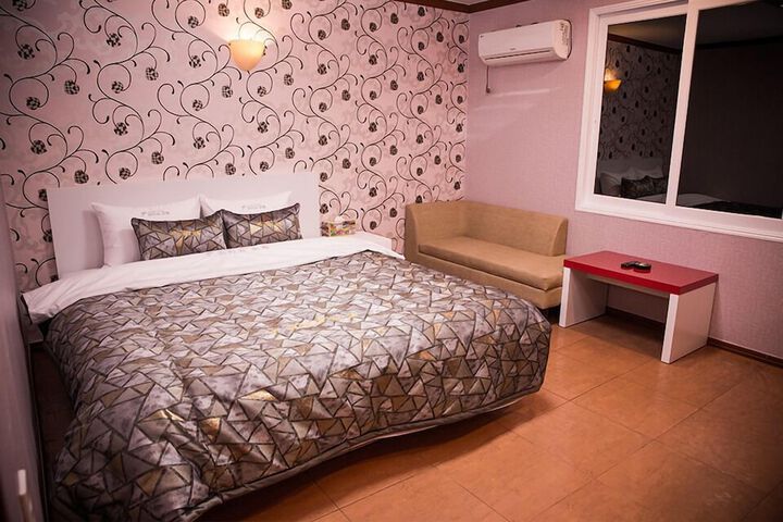 Room 7 of 21