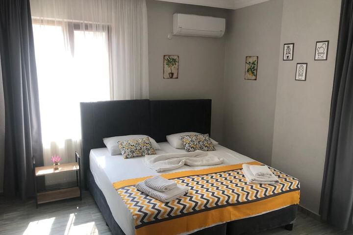 Room 14 of 37