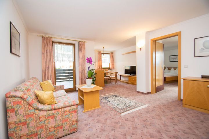 Room 11 of 39