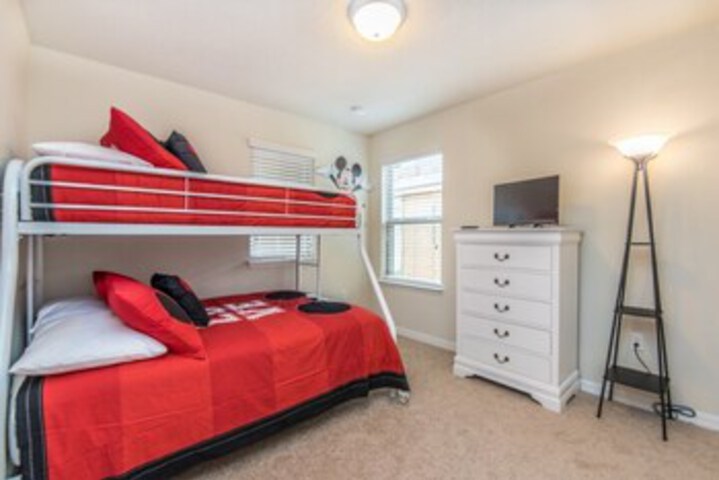 Room 13 of 26
