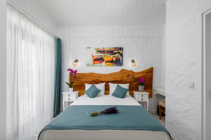 Room 3 of 25