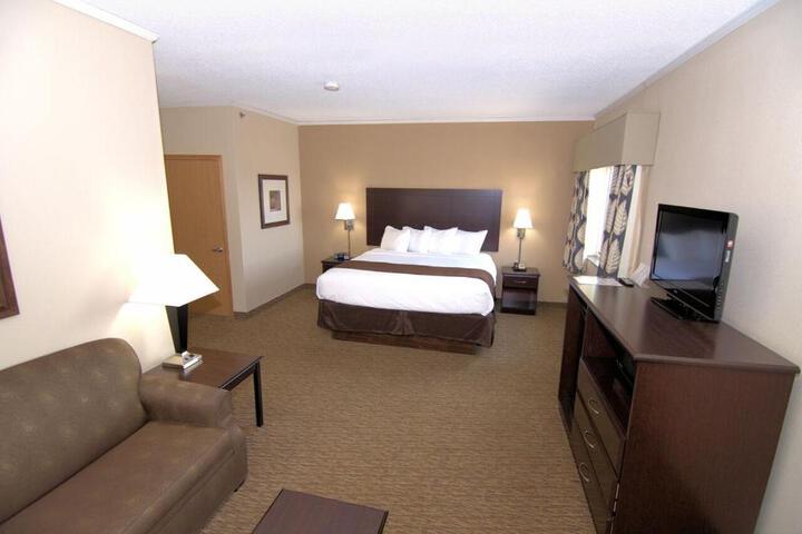 Suite King Bed Sofa (2 of 4)
