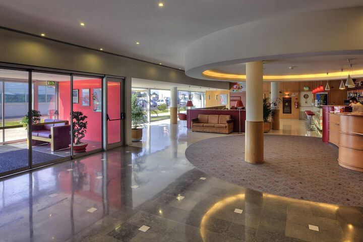 Hotel 69 of 80