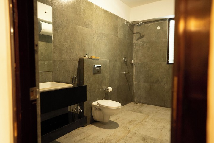 Room 16 of 23