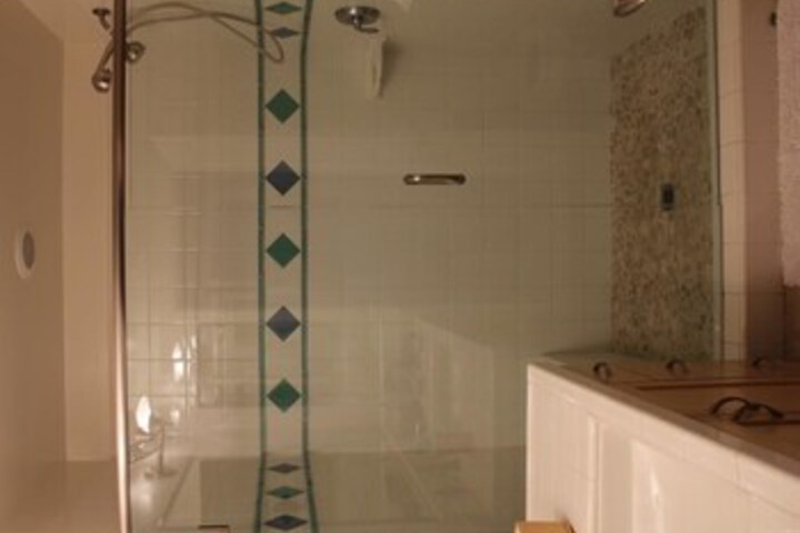 Room 10 of 47