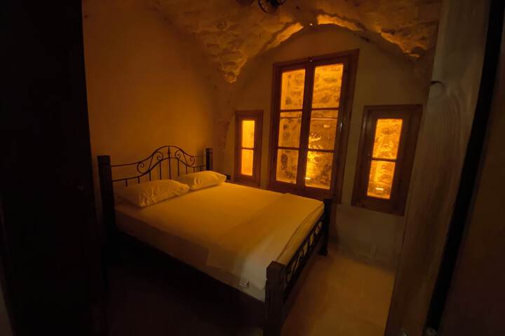 Room 9 of 66