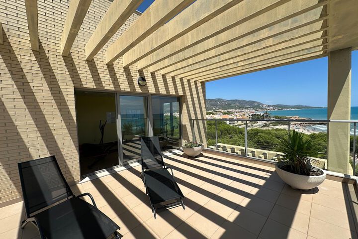 Sundeck 70 of 79