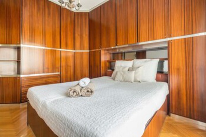 Room 19 of 19