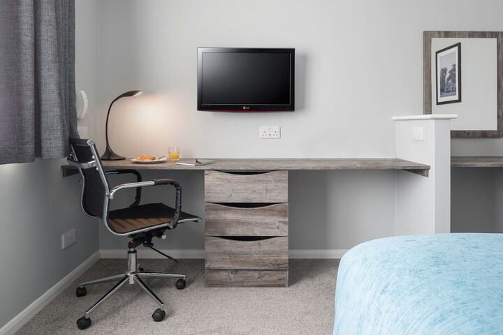 Room 12 of 48