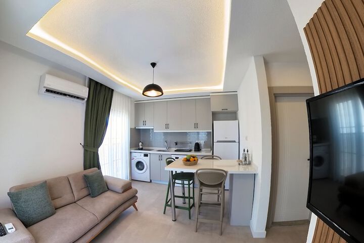 Room 6 of 34