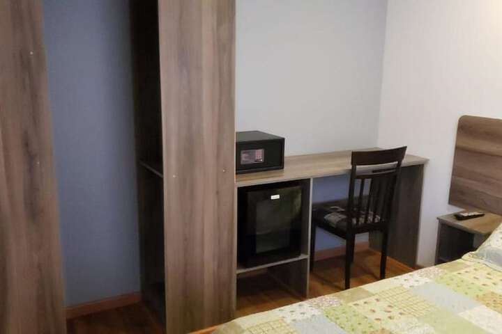 Room 12 of 26